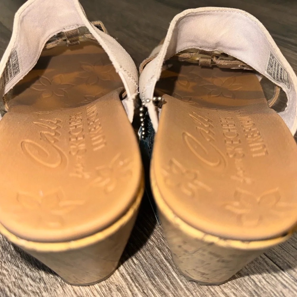 Skechers Neutral Beige and Tan Slide Foam Sandals with Decorative Ring